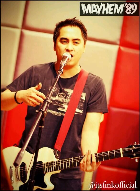 mayhem89band's tweet photo. "CHUMP" @itsfinkofficial @redlightflash89 @rezahusain @LnQte http://t.co/SrnXH2Tb83