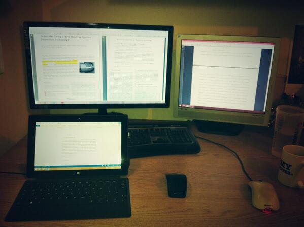 Jonny00490's tweet photo. I should try working at home more often, got a pretty decent set-up going. http://t.co/XcYPoaQmnO