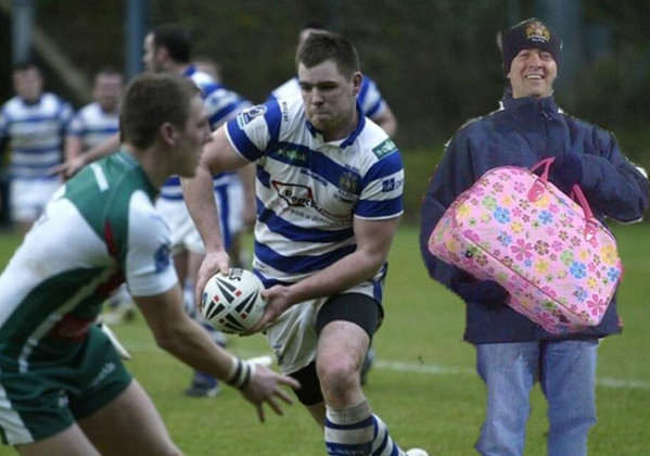 PinkBagMan's tweet photo. Hers one of my favourites, with @Styrer89 , he might not be able to drink but he can play rugby. http://t.co/5PkYH52Slm