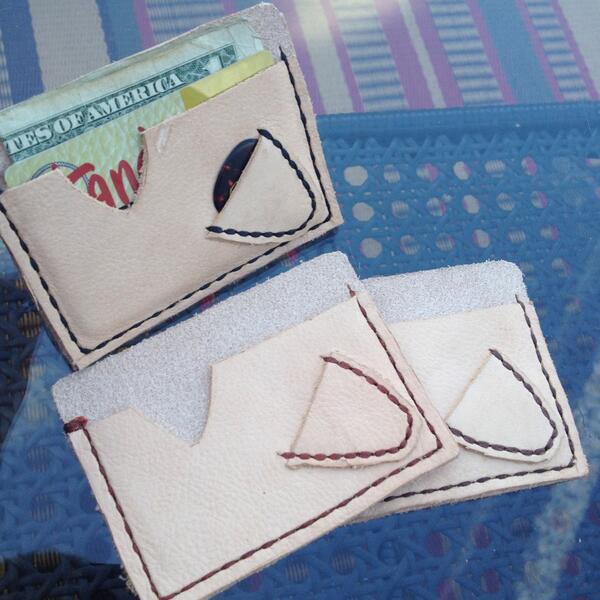 Discipleleather's tweet image. #leathercraft #leatherwork #handmade #Etsy #wallet #cardholder #disciplesleather