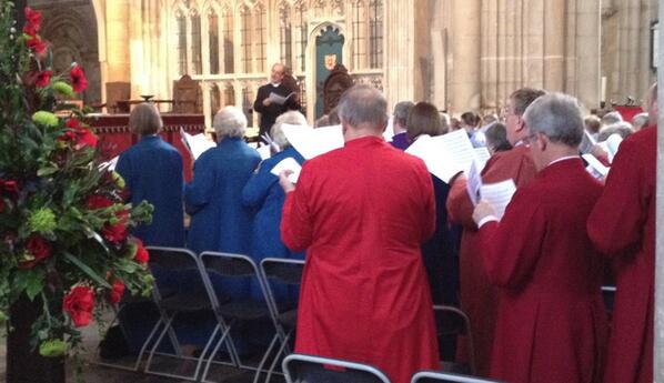 RSCMWinchester's tweet photo. A brief glimpse of Andy Lumsden @WinCathedral at the RSCM Annual Evenson Festival. Great setting,inspiring musicians! http://t.co/IwQhwas7vT