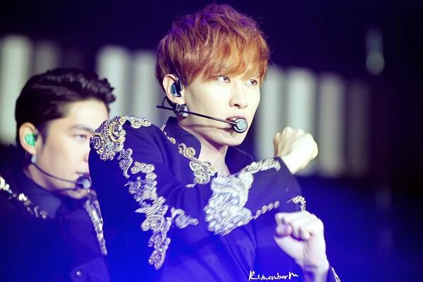 RememberM2008's tweet photo. 131109＃SS5 In London＃#eunhyuk# @AllRiseSilver  please do not remove logo.do not edit .no commercial. http://t.co/HYc1MgFSJy