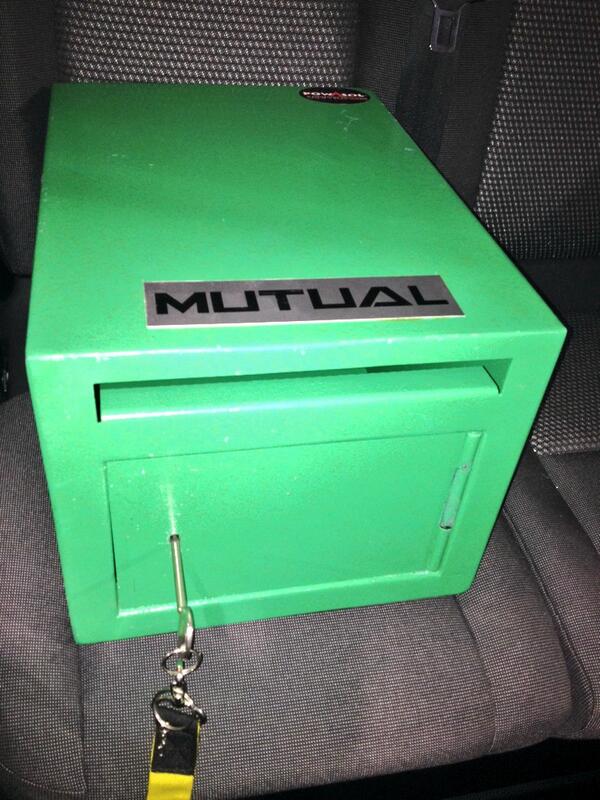 Powasol's tweet photo. Always "safe" with @TeamMutualSafes @RoofofAfrica http://t.co/kOF9WD7PrZ