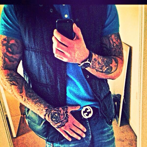 kevcampbell2's tweet image. Tattoos nearly finished ! #tattoos #handtats #ink