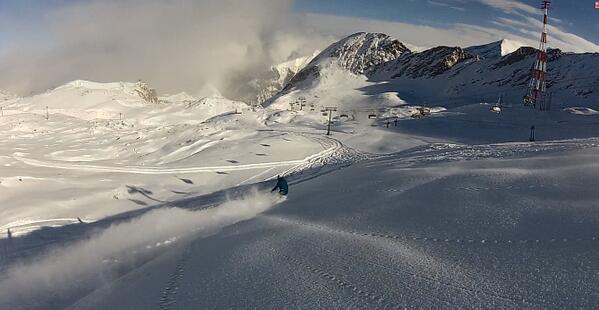 MorenaMakar's tweet photo. I know I will miss this. Icy halfpipe waits for me, by by pow... http://t.co/XxzZfsxhiU