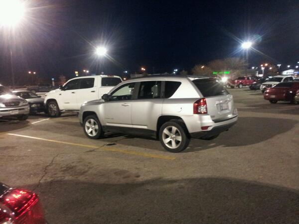 ObseRabbitHeart's tweet photo. Way to park like a jackass bro. http://t.co/ClIEQKmmXx