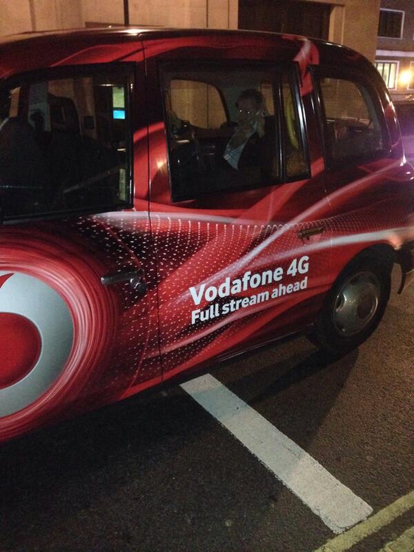 melcam1972's tweet photo. #4Gbouygues nos amis Londoniens sont également aux RDV http://t.co/QAnKXq42Ce
