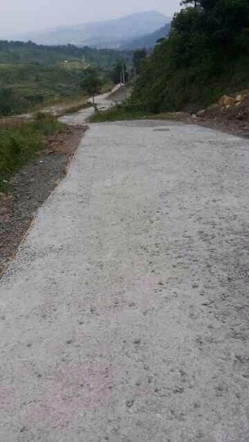 Alhamdulillah jalan di sentul paradise park sudah dicor