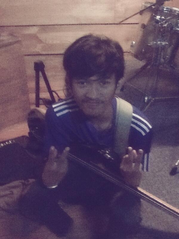 niccoDam's tweet photo. @azhary_satria http://t.co/SRndx1Ywzo
