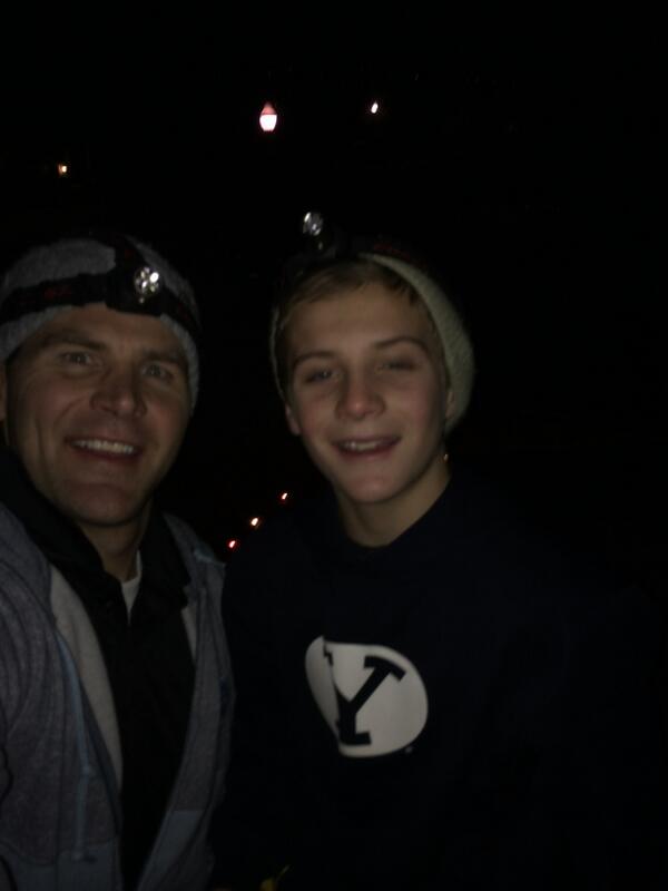 ryan_ZVP's tweet photo. Feeling Festive. On the roof hanging Christmas lights tonight, Happy Holidays! http://t.co/1UHxvvmWvK