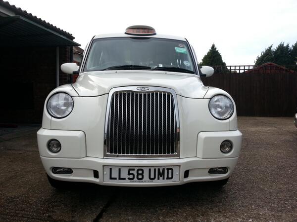 Squeaky clean #weddingcar #weddingtaxi #alternative #wedding #weddingday #bigday #taxiwedding #married