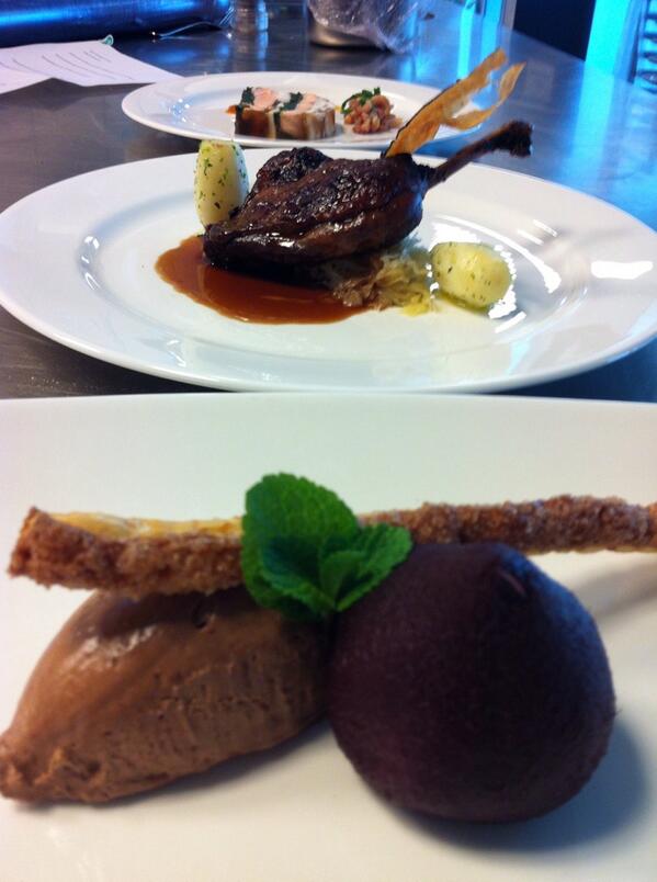 LeonKookt's tweet photo. 3 gangen lunch @EuroborgHoreca http://t.co/4nxA7tCKhu