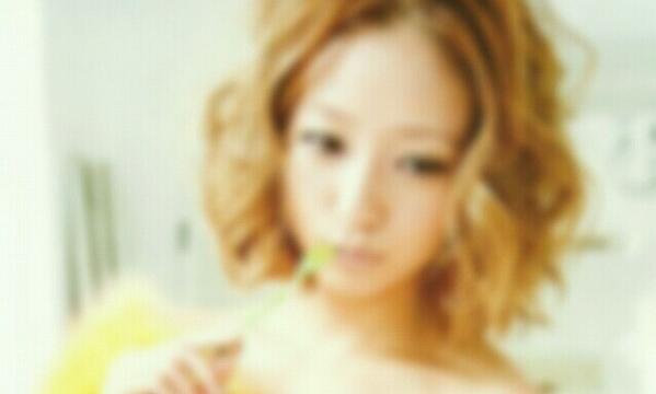 ______HoLic_'s tweet photo. :

　　　　»　　500  Tweet　　!

　　　　はしちゃん はしちゃん　,
　　　　今は 千晃ちゃんか　←
　　　　兎に角 はしちゃんでも
　　　　千晃ちゃんでも かなくんは
　　　　大好きなんだよ　っ　.

:
　 http://t.co/DEJtyQdsZw