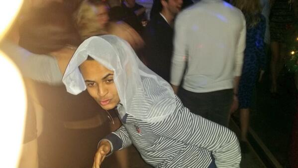 Nad1Ali's tweet photo. @Amin1Akhtar @connorbennett93 @shindigali  amin you nightmare http://t.co/zuZyj3cr44