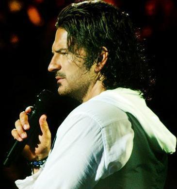 _arjonistica's tweet photo. Un jueves decidió no regresar, y no existe noche en este bar que yo no cante su canción, por si regresa. http://t.co/oLbYxWOfzh
