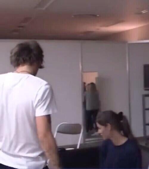 EleanorsNews's tweet photo. Elounor in the 1DDay yesterday 💕 http://t.co/CkXojaNdT5