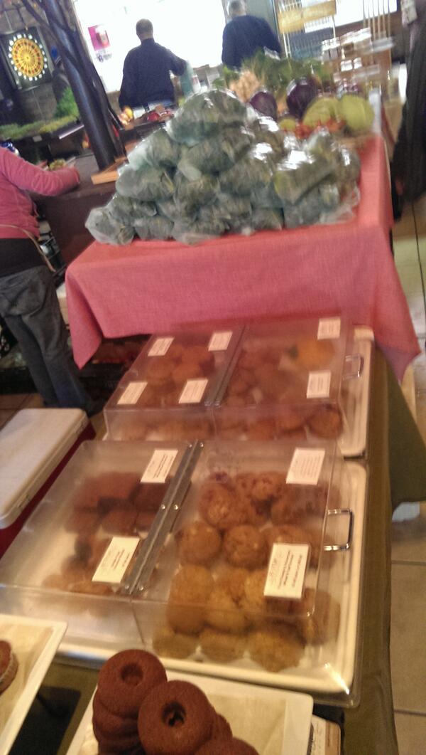 All the produce and baked goods you need for your Holiday Meal! @glenwoodsunday  indoor market today until 2pm!