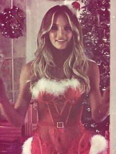 #SeductiveSunday #SantasLittleHelper...