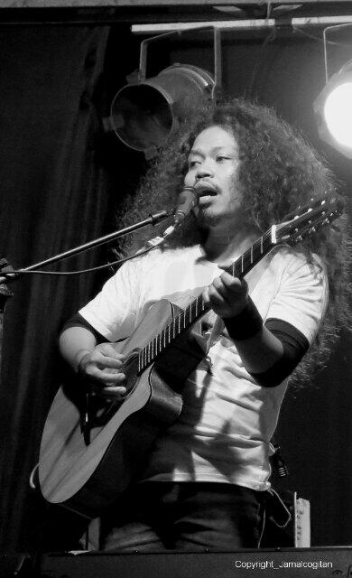 sandsintheline's tweet image. Matursuwuun :-) &quot;@jamalcogitan: &quot;Terang masih saja milik malam&quot; #payungteduh #UIdepok @payungteduh @sandsintheline http://t.co/X8K2dhBTRD&quot;