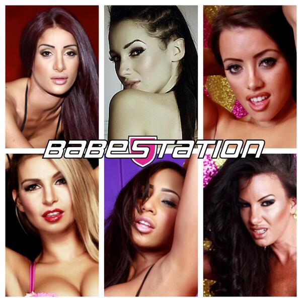 At 10 PM @rochajaymodel @preeti_young @georgiedarby @savannah_mai @eliciasolis @daisy_dash http://t.co/UO0svffELT http://t.co/nJt3svEhVF