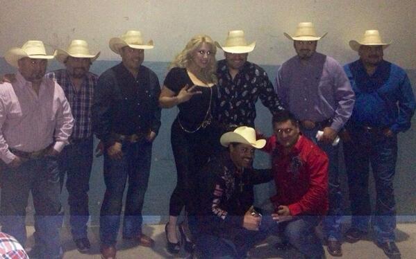 endisalon's tweet photo. Kon intocable  jajajja  yo no mas los toko jajaja http://t.co/6gFU9MaMzf