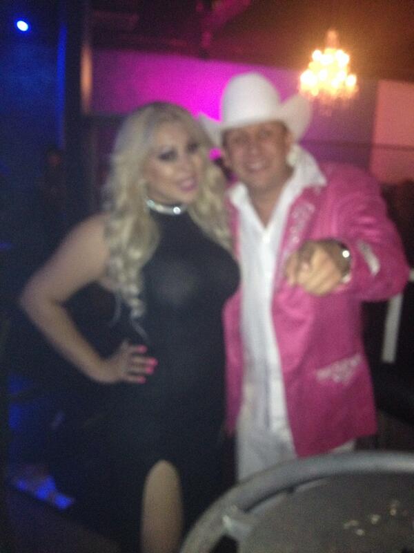 endisalon's tweet photo. Kon el #flacoelizalde http://t.co/bnAZJjw7h4