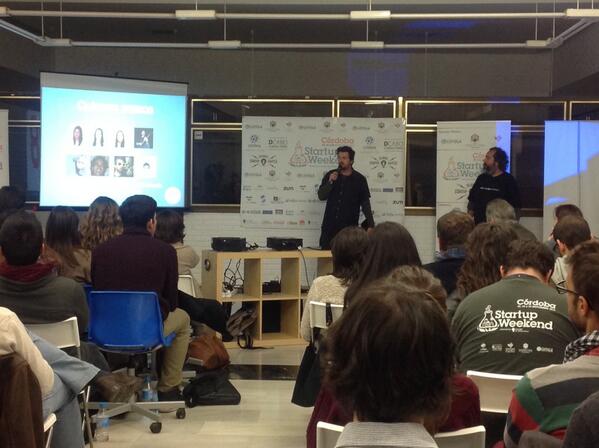 MJ_PerezMorales's tweet photo. @tonicq y @javi_aliaga presentando @funnytags_ Ole y ole, chicos! @swcordobaodb @hidabe #swodb http://t.co/B0qH4sfdsz