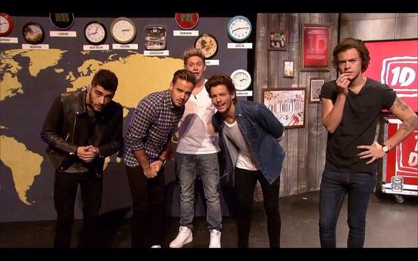 allthelovelads_'s tweet image. #1DDayHighlights 
#mtvstars One Direction 
#PrompterProblems