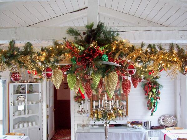 RiverbendInn's tweet photo. We're all decorated for the holidays and upcoming Cookie Tour. http://t.co/cfhoH3ihMo