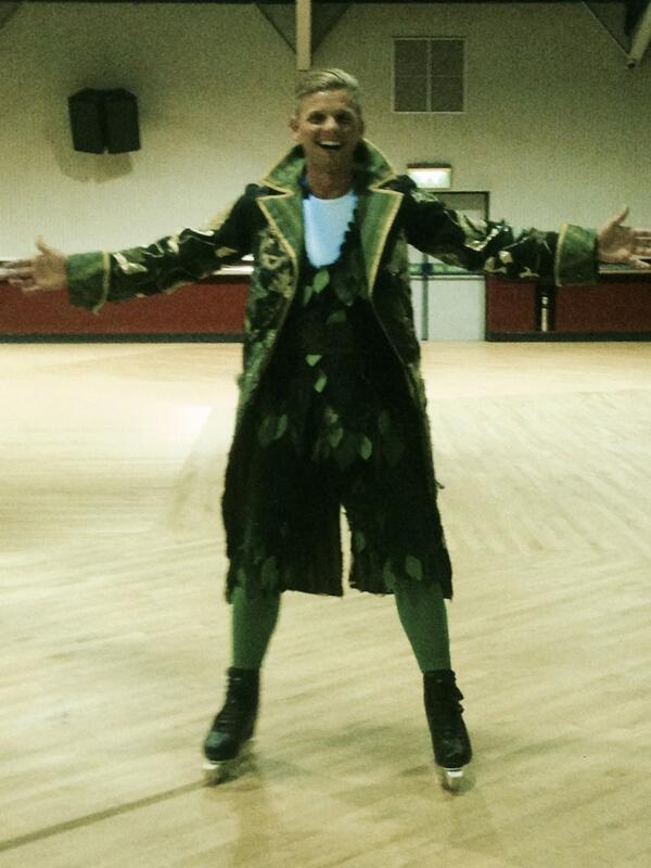 JeffBrazier's tweet photo. If Panto is a big Christmas tradition for your family, come and see me as #PeterPan in Clacton!! @PrincesTheatre http://t.co/f4jzP3cptO