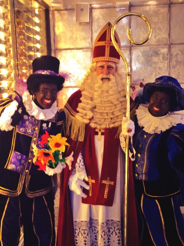 Luc_Elson's tweet photo. Met de Sint op pad, al 6 bedrijven bezocht! Wat een vrolijke kindergezichten overal, heerlijk! http://t.co/UFdm7Rf0Bx