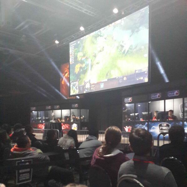 dpmlicious's tweet photo. Go @DKdota2 and @SpeedGamingTV! #MLGColumbus Dota 2 Grand Final now. Will be happy AND sad no matter who wins. >< http://t.co/H0o72uHNGU