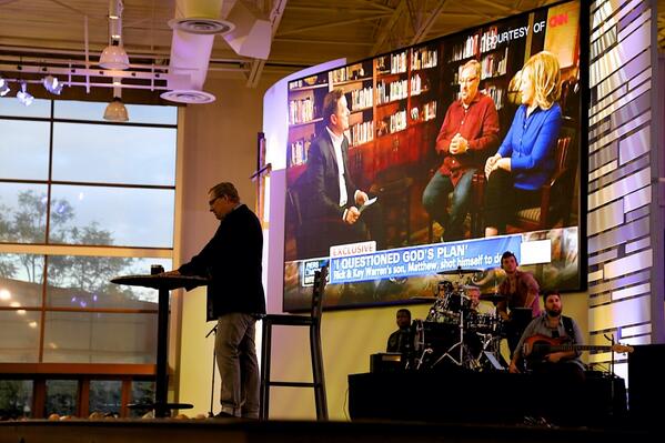 TeddySandman's tweet photo. Don't miss this service tonight @6pm PST. http://t.co/jHsPSdIUau @RickWarren #WarrensOnCNN #PiersMorgan @Saddleback http://t.co/wmh9eusV3F