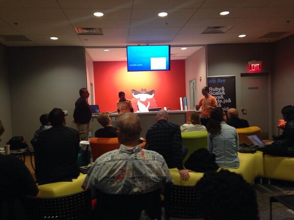 DonConquer's tweet image. #Romesh Pitching !!