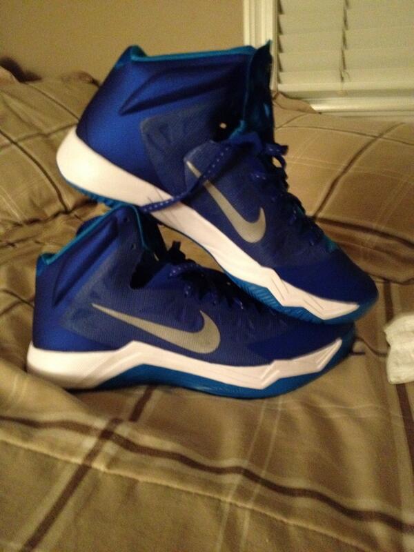lukebobruk34's tweet image. Got them nikes #hyperquickness