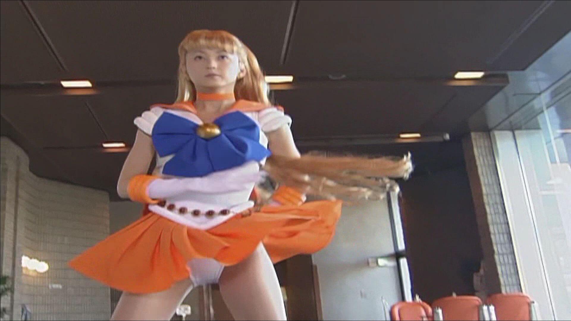 セーラー戦士　コスプレ　パンチラ  / X