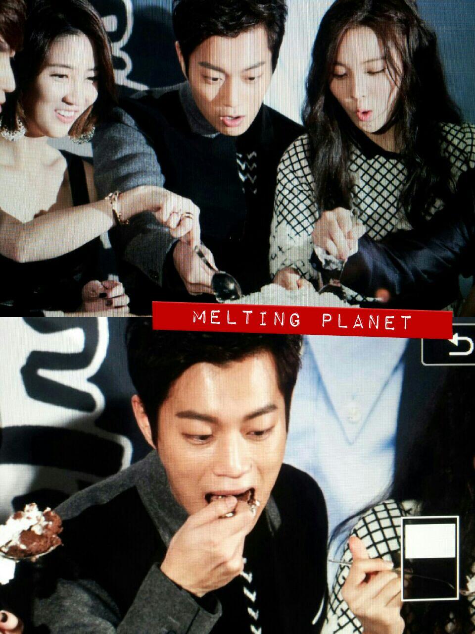 BZ5d9iECMAA5f-i.jpg:large