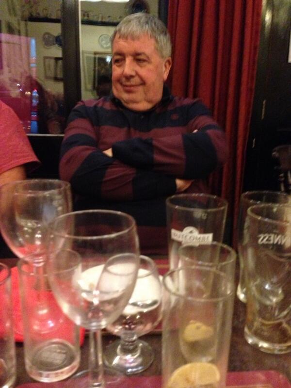 NeiltuckerNeil's tweet photo. @t16tuc @iantucks come on for Christ sakes who's f..King round is it 🍺🍺 http://t.co/chwXj8ZLF3
