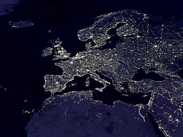 Europe_Pictures's tweet photo. Europe from the space. http://t.co/fpUTgHRPIz
