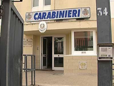 Mesagne's tweet photo. Viola i domiciliari, mesagnese condotto in carcere - http://t.co/m9q8QvqDVJ http://t.co/JQRnxHcpBL