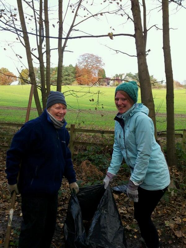 DianneNTWH's tweet photo. Clumber.  Collecting bluebell leafmulch http://t.co/Cn32k5y82X