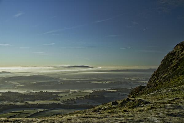 MarkDrew_Star's tweet photo. “@ShropshireStar: 400 pic sent to Star Witness, including this from Wrekin. http://t.co/0QdEdxHMx8 http://t.co/GuP0uvUClt”