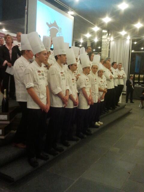 Benoit_Cham's tweet photo. #TropheeJeanDelaveyne #HEC #JouyEnJosas http://t.co/reuhFaI64f