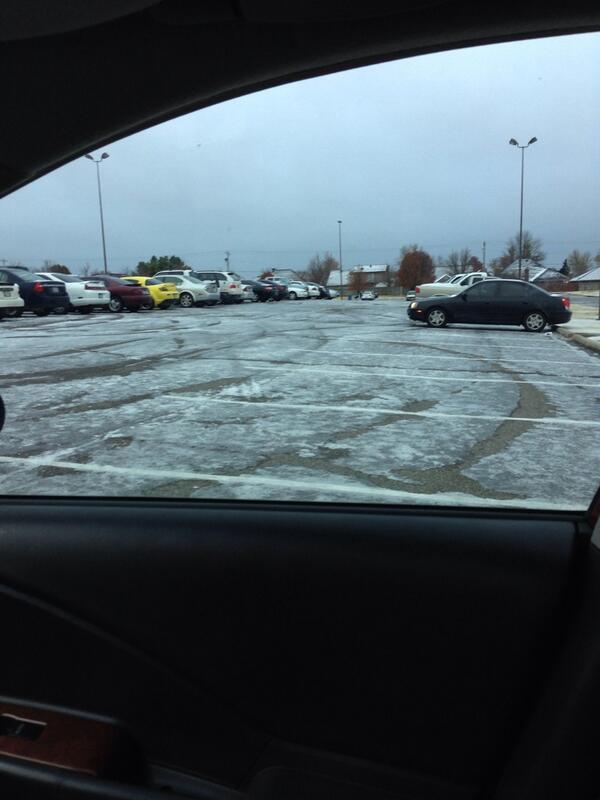 BryceBoyland's tweet image. “@matthumphries: If the roads in front of the school are clear schools in session! #mpslogic”that parking lot though