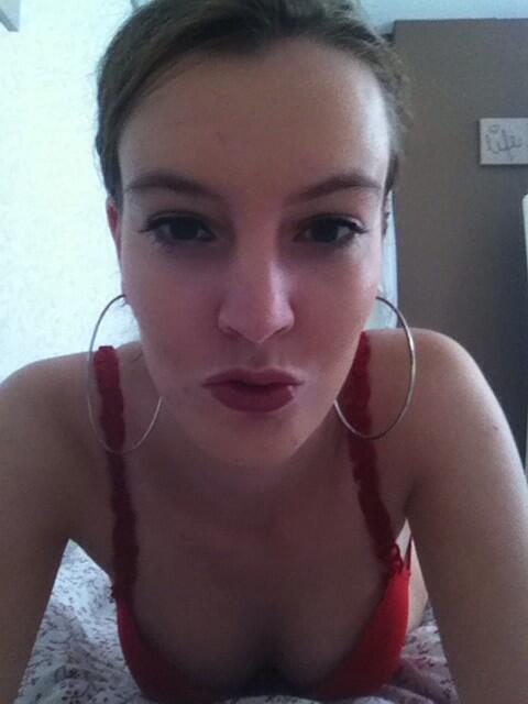 MelissaxxSwaggy's tweet photo. Kusje voor de haters:$ http://t.co/lf1xkeIW37
