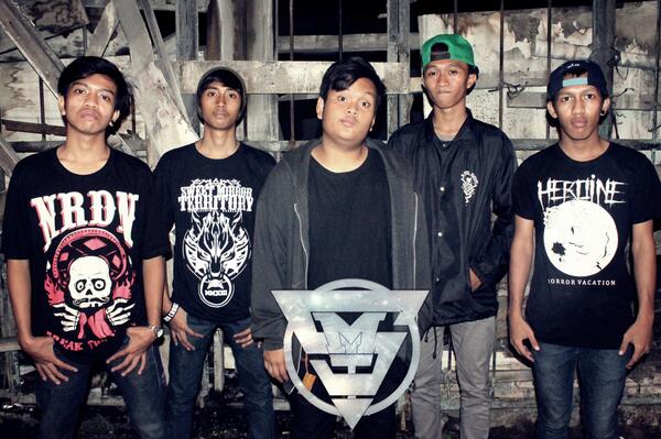 SWEETmirrorTERRITORY (@smttheband) on Twitter photo 