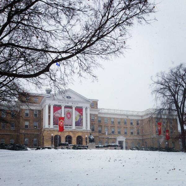WisAlumni's tweet photo. This is snow lovely! MT @UWMadisonLS: SNOW! Snow on Bascom. Repeat: Snow on Bascom. #dailybascom #uwwinter http://t.co/AxMhb5Enlj