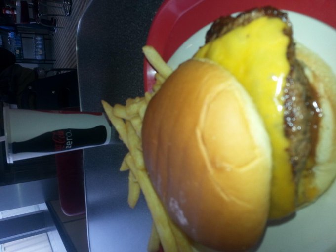 Watch Max Broecker's leaked NSFW photo on TwXstars