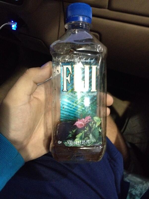 Peavy_5's tweet image. The definition of nasty but classy. @wyattbergeron6 dipping in a Fiji bottle #dipproblems