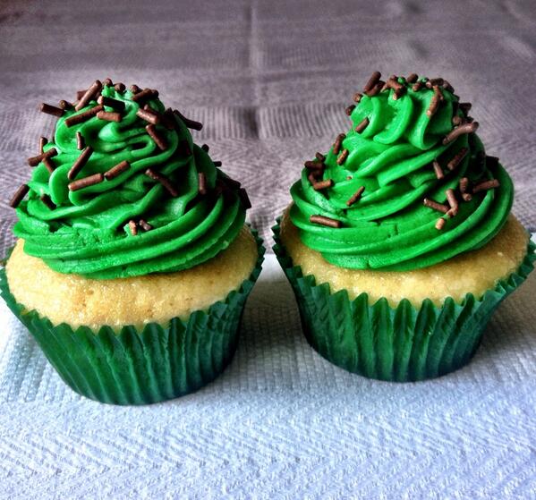 “<a href="/PetuniasCupcake/">Petunias Cupcakes</a>: Nuestro pick navideño...... Mint Chocolate ”